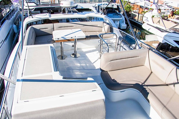 NY Galeon 480 Flybridge/Galeon 470 Skydeck - 2026 11 of 12