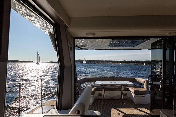 NY Galeon 480 Flybridge/Galeon 470 Skydeck - 2026 3 of 12