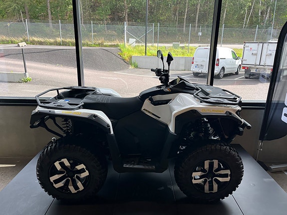 Can-Am Outlander Electric 2 of 8