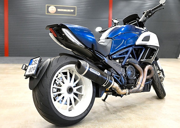 Ducati Diavel 1.2 L-Twin Carbon ABS 5 of 5