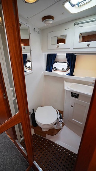 Nord West 390 Flybridge / 2002 9 of 12