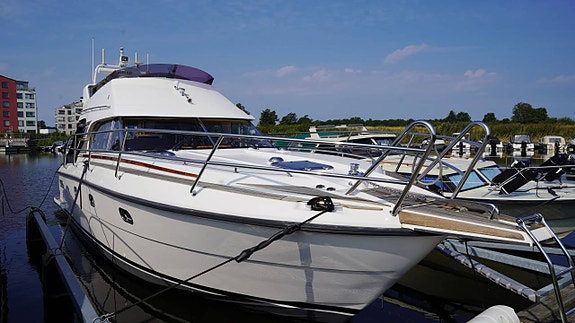 Nord West 390 Flybridge / 2002 12 of 12