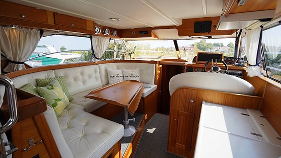 Nord West 390 Flybridge / 2002 4 of 5