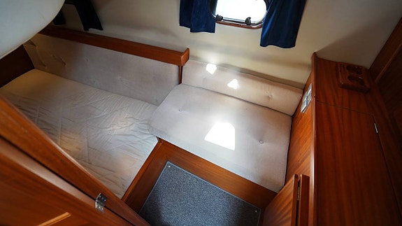 Nord West 390 Flybridge / 2002 7 of 12