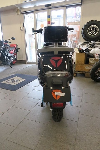 YADEA G5 EL moped 4 of 6