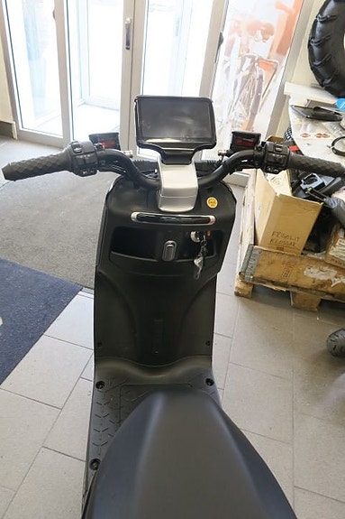YADEA G5 EL moped 5 of 6