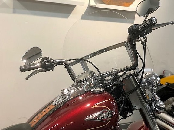 Harley-Davidson FLSTC Heritage Softail Classic Twin Cam 96B 3 of 5
