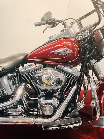 Harley-Davidson FLSTC Heritage Softail Classic Twin Cam 96B 2 of 5