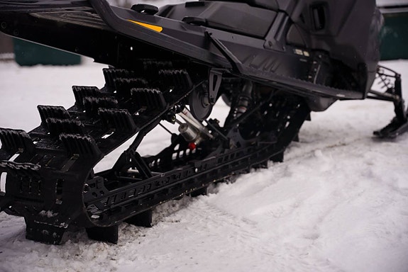 SKI-DOO SUMMIT X EXPERT -21 5 of 8