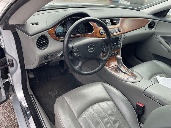 Mercedes-Benz CLS350 7 of 11