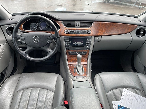 Mercedes-Benz CLS350 8 of 11