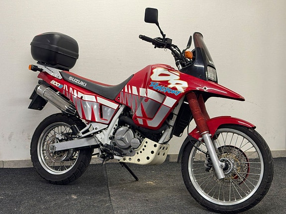 Suzuki DR 800S