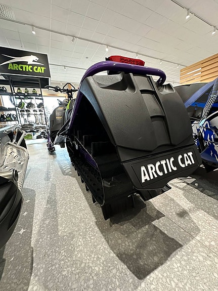 Arctic Cat M8000 ALPHA ONE 8000 2 of 5