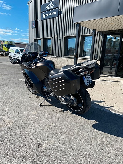 Kawasaki 1400 GTR 3 of 5