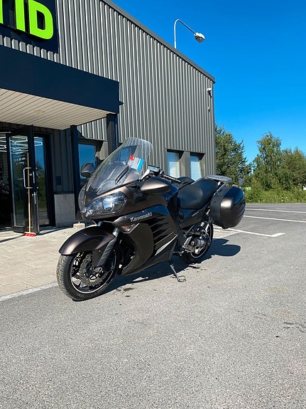 Kawasaki 1400 GTR 2 of 5