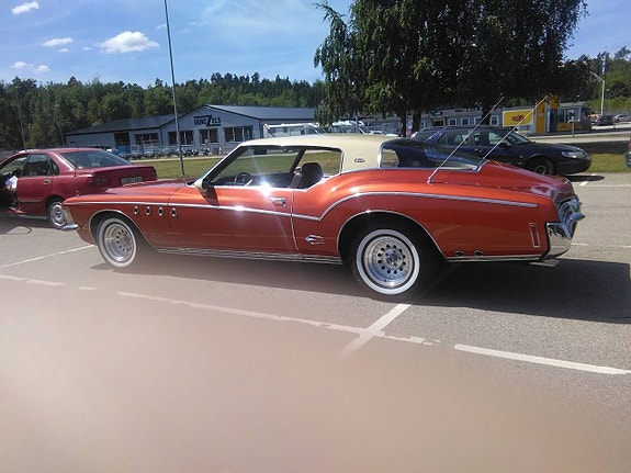 Buick Riviera 2 of 10