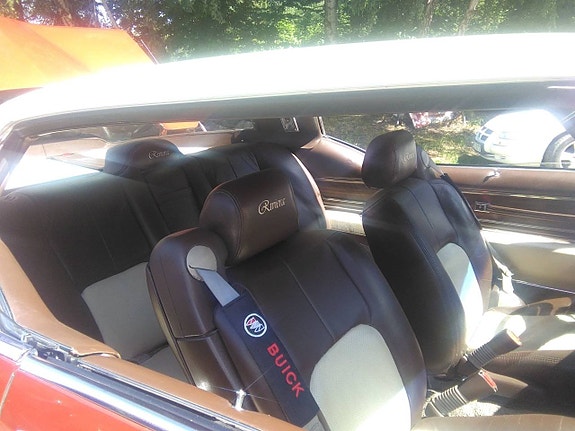 Buick Riviera 5 of 10