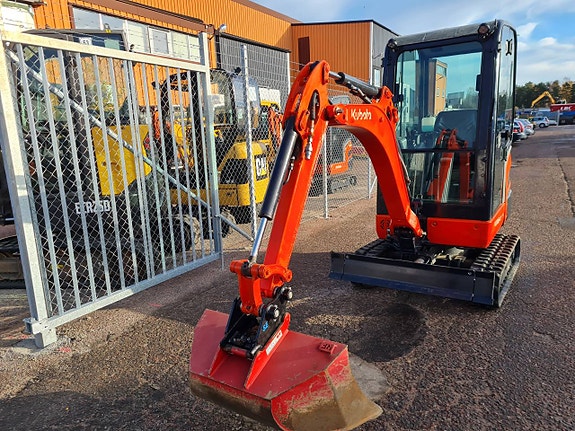 MINIGRÄVARE KUBOTA KX016-4 1,6ton  2490 timmar 2 of 6