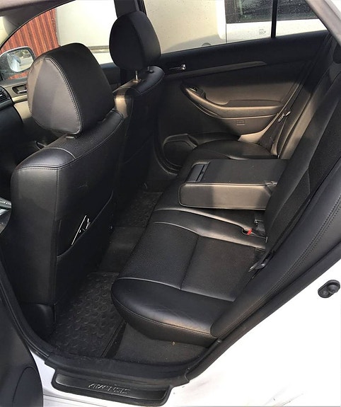 Toyota Avensis 6 of 6