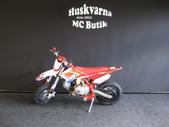 Apollo RFN 70cc 2 of 5
