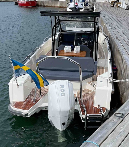Nimbus T8 / Mercury 300 HK / 2021 / Bara 80 timmar! 2 of 3