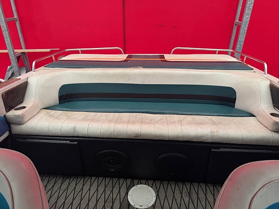 WELLCRAFT NOVA 23 XL MERCRUISER 7.4 V8 340Hk BRAVO ONE DREV 3 of 5
