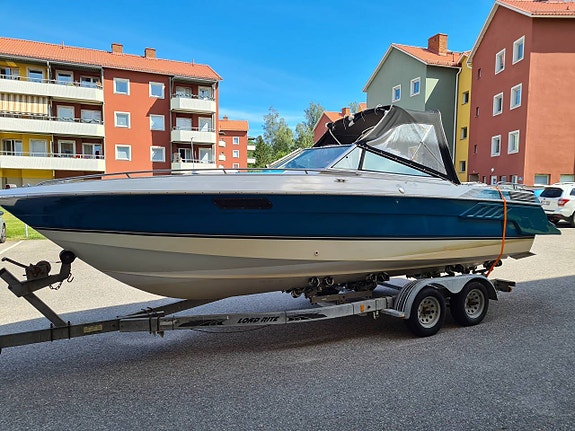 WELLCRAFT NOVA 23 XL MERCRUISER 7.4 V8 340Hk BRAVO ONE DREV 9 of 11