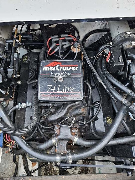WELLCRAFT NOVA 23 XL MERCRUISER 7.4 V8 340Hk BRAVO ONE DREV 10 of 11