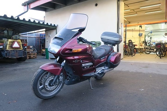 Honda ST1100 Pan-European 1.1 2 of 5