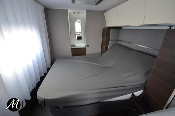 Adria Alpina 663 HT 10 of 15