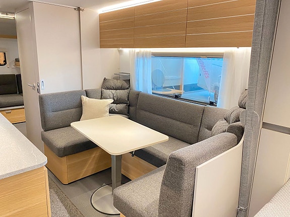 Adria Adora 673 PK (Barnkammare m dubbeldörr+ALDE+Dusch) 11 of 30