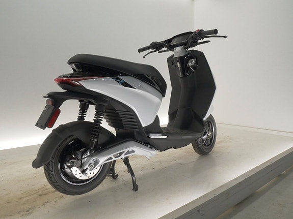 Piaggio 1 + El-Moped 3 of 3