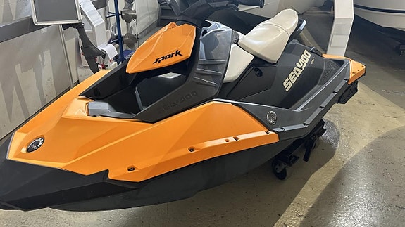 Sea-Doo Spark 900cc 2016 2 of 3