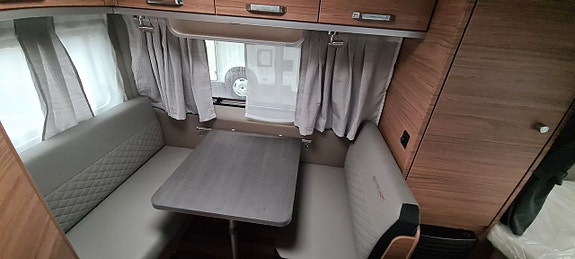 Weinsberg 390 QD CaraOne Edition Hot "1200kg" 3 of 5