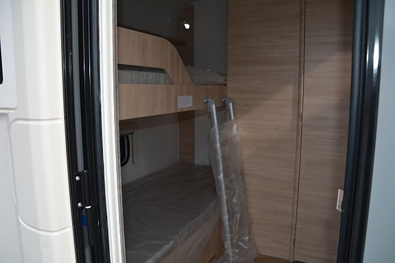 Caravelair Sport Line 486 Barnkammarvagn 11 of 30