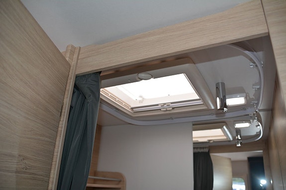 Caravelair Sport Line 486 Barnkammarvagn 25 of 30