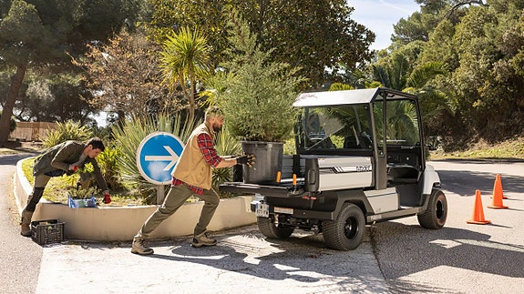 Yamaha UMQ 2-AC gårdsmaskin TRAKTOR A ELECTRIC 3 of 5