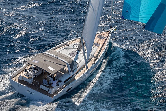 BENETEAU Oceanis Yacht 2 of 5