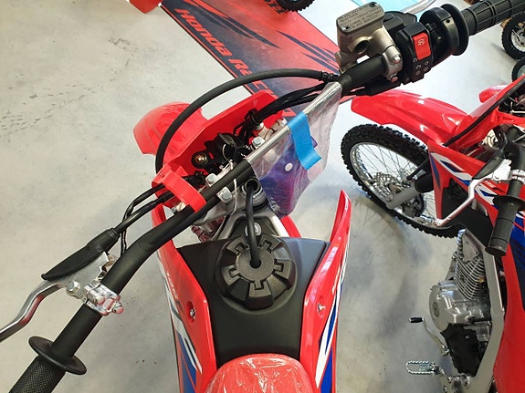 Honda CRF 125 EFI CROSS 2025 2 of 5
