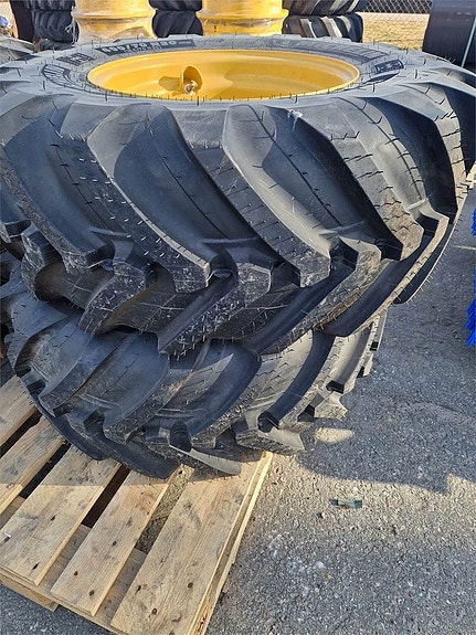 Michelin 400/70R20 XMVLB 2.0 2 of 4