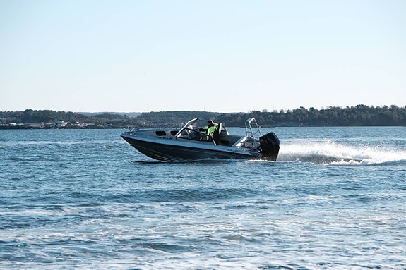 UMS 655DC + Mercury 115hk - BÄSTA 6M ALUBÅTEN? 3 of 12