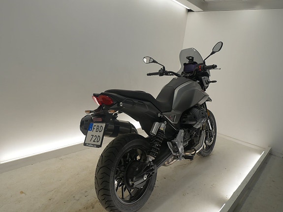 Moto Guzzi V85 STRADA DEMO 3 of 3