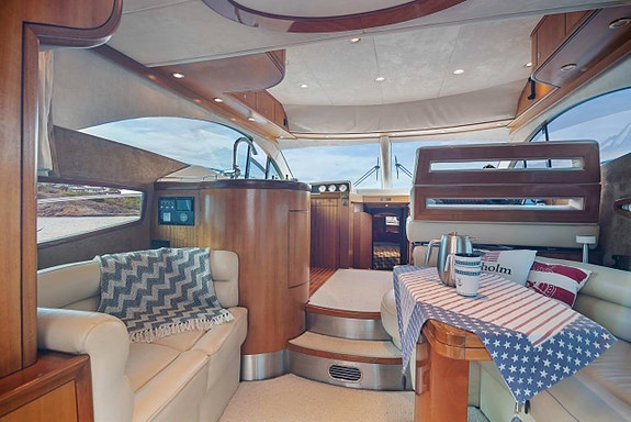 Galeon 440 Fly 8 of 12