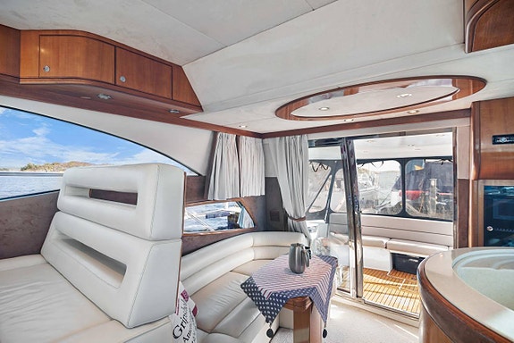 Galeon 440 Fly 7 of 12