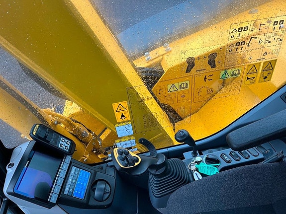 Komatsu PC78US-11 13 of 14
