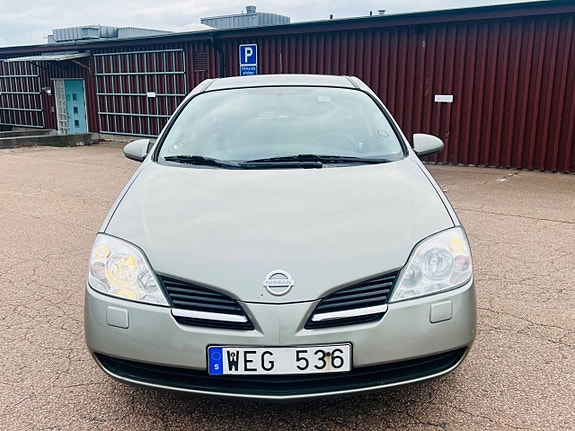 Nissan Primera 2 of 10