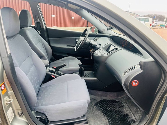 Nissan Primera 9 of 10