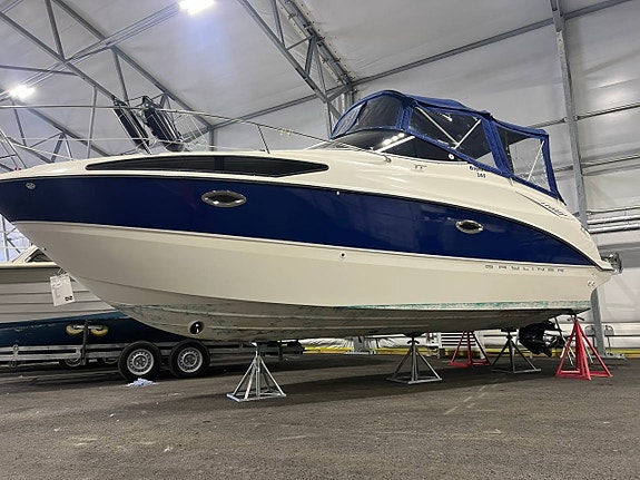 Bayliner 265 Cruiser , Mercruiser 5.0 -2005 3 of 12