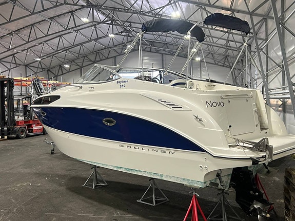 Bayliner 265 Cruiser , Mercruiser 5.0 -2005 2 of 12