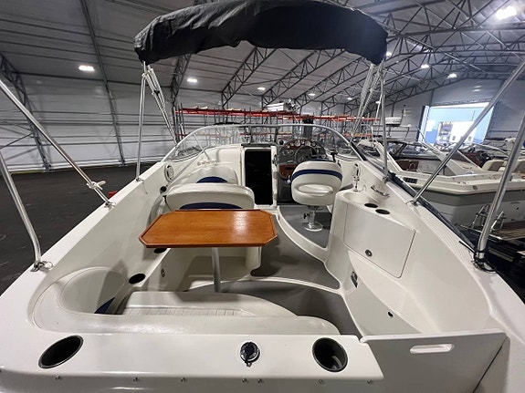 Bayliner 265 Cruiser , Mercruiser 5.0 -2005 11 of 12